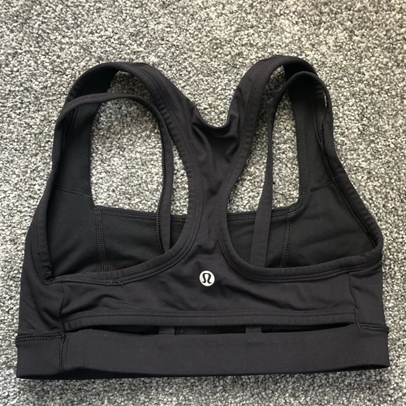 Lululemon Black Strap Sports Bra Sz 6 - Picture 1 of 3